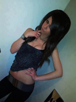 Rozella from Marty, South Dakota is looking for adult webcam chat