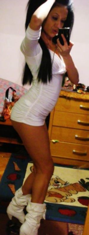 Meet local singles like Lily from North Carolina who want to fuck tonight
