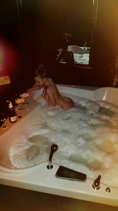 Looking for girls down to fuck? Izabella from New York is your girl